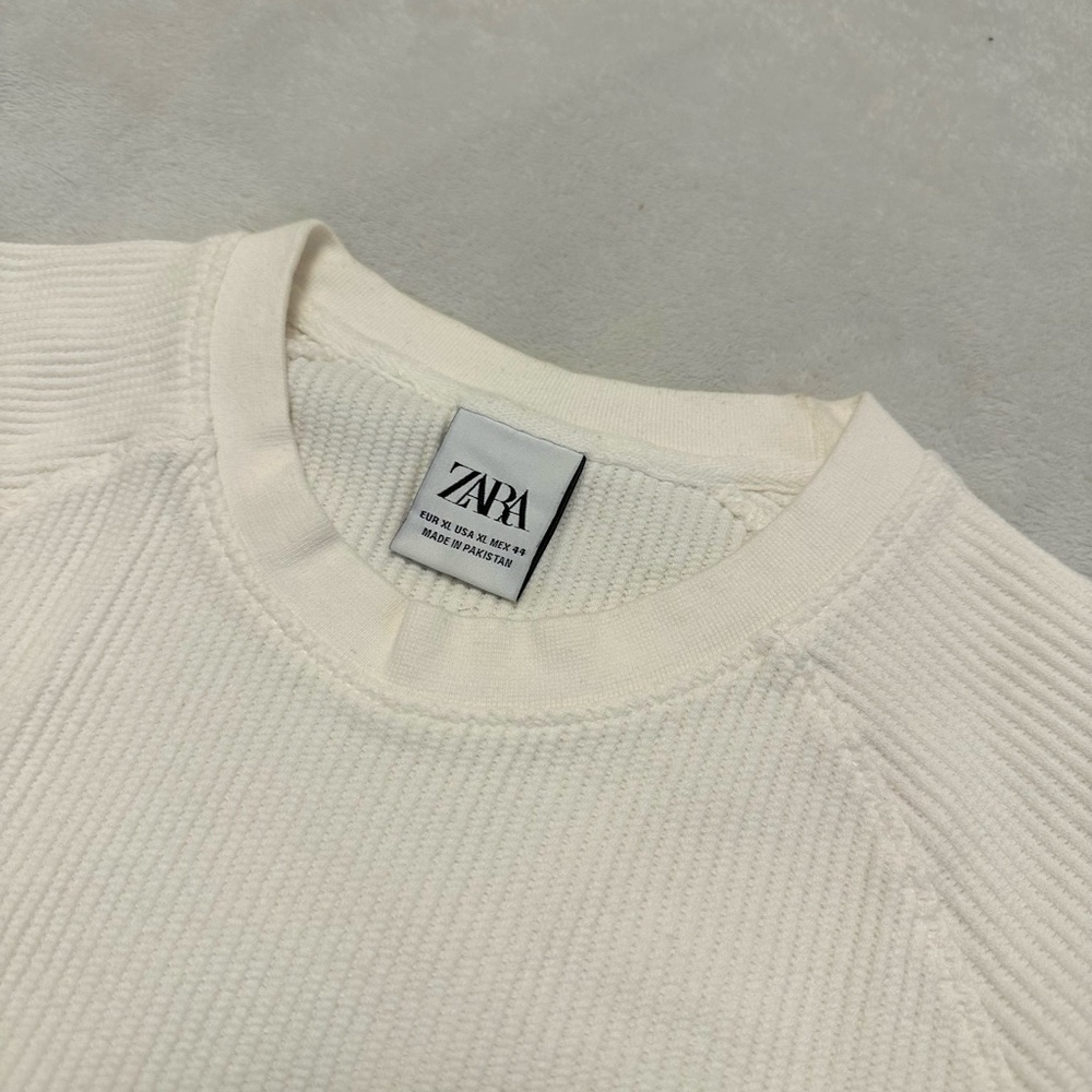 ZARA TEXTURED SWEATSHIRT